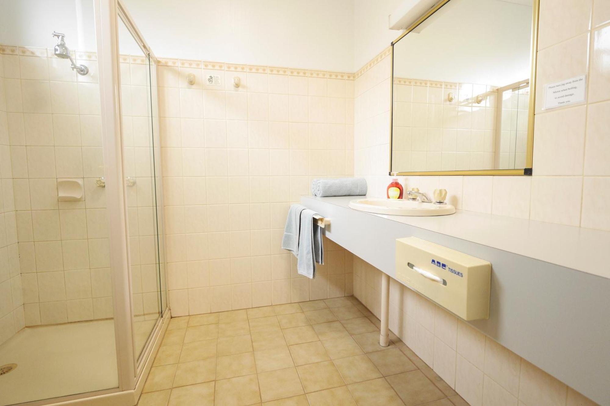 Centre Town Motel เนแกมบาย ภายนอก รูปภาพ