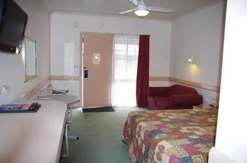 Centre Town Motel เนแกมบาย ภายนอก รูปภาพ